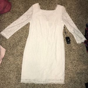 Adrianna Papell White Lace 3/4 with full zipper